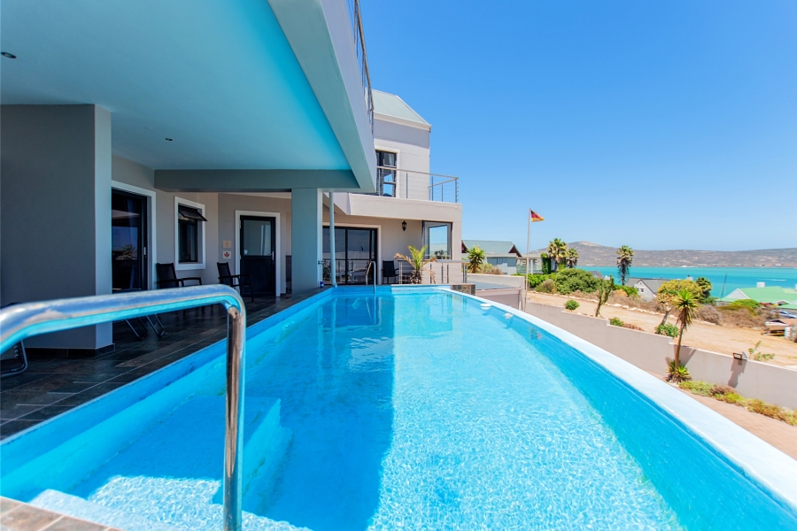 7 Bedroom Property for Sale in Myburgh Park Western Cape